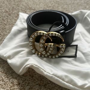 Gucci Leather belt with Pearl double G . Size 90